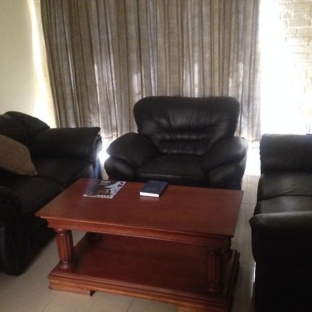 Kadoma Hotel & Conference Centre 외부 사진