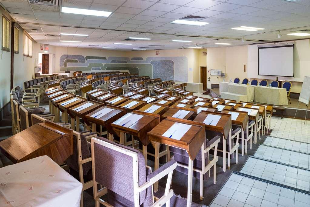 Kadoma Hotel & Conference Centre 객실 사진