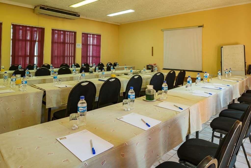 Kadoma Hotel & Conference Centre 객실 사진