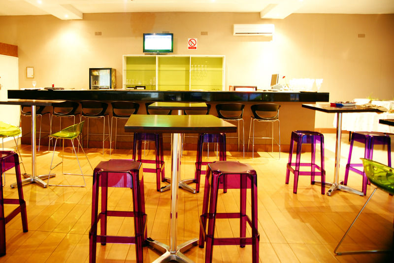 Kadoma Hotel & Conference Centre 외부 사진