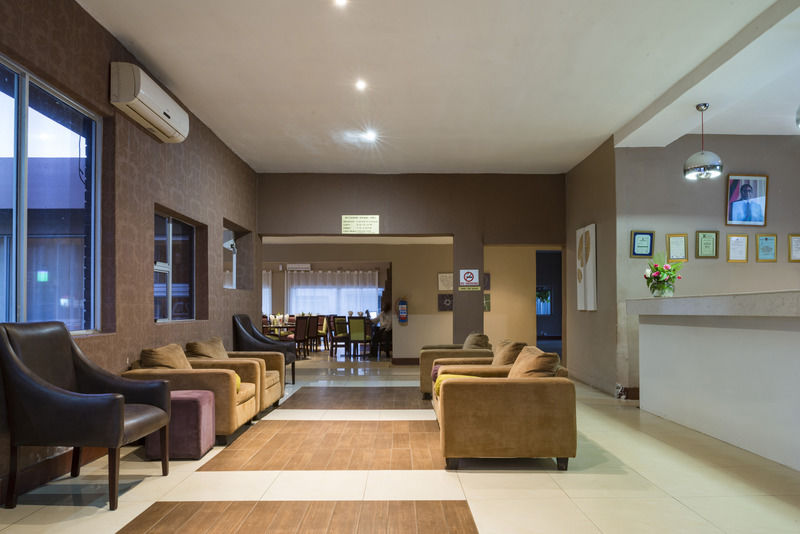Kadoma Hotel & Conference Centre 외부 사진