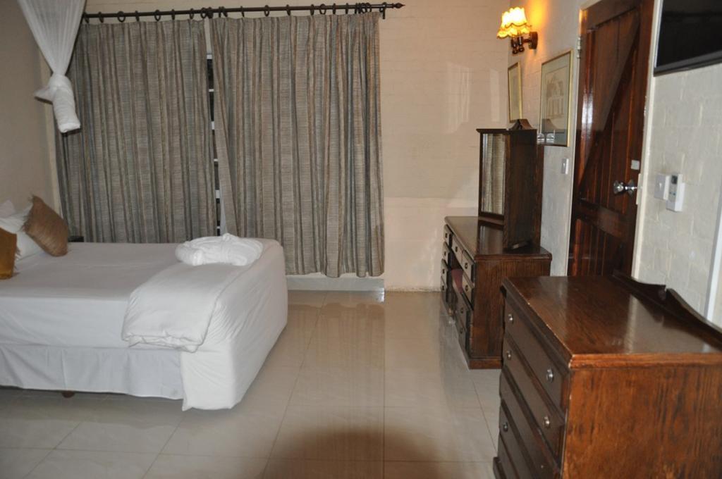 Kadoma Hotel & Conference Centre 외부 사진