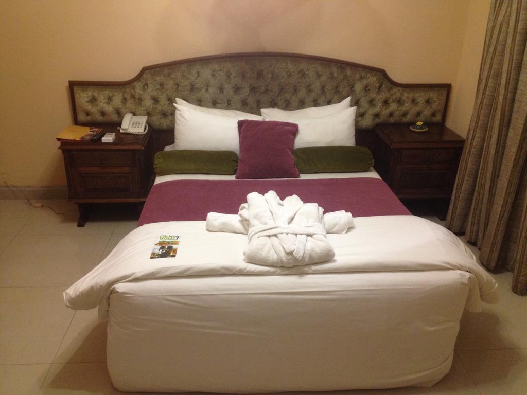 Kadoma Hotel & Conference Centre 외부 사진