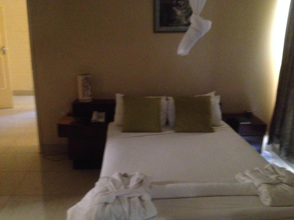 Kadoma Hotel & Conference Centre 외부 사진