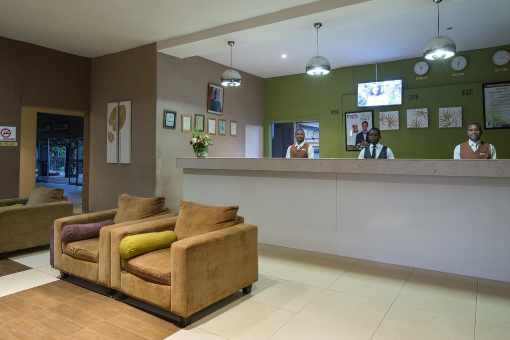 Kadoma Hotel & Conference Centre 외부 사진