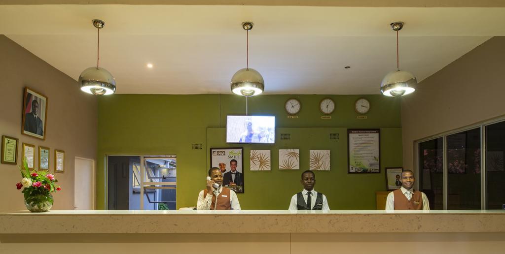 Kadoma Hotel & Conference Centre 외부 사진