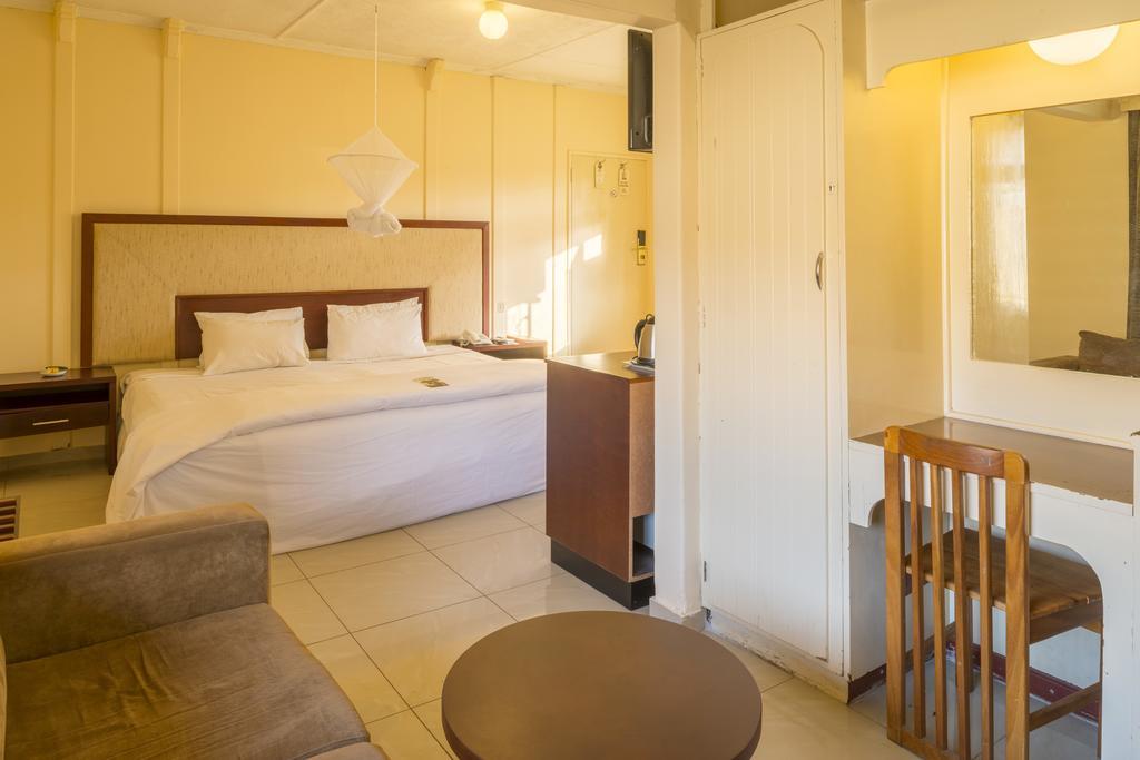 Kadoma Hotel & Conference Centre 외부 사진