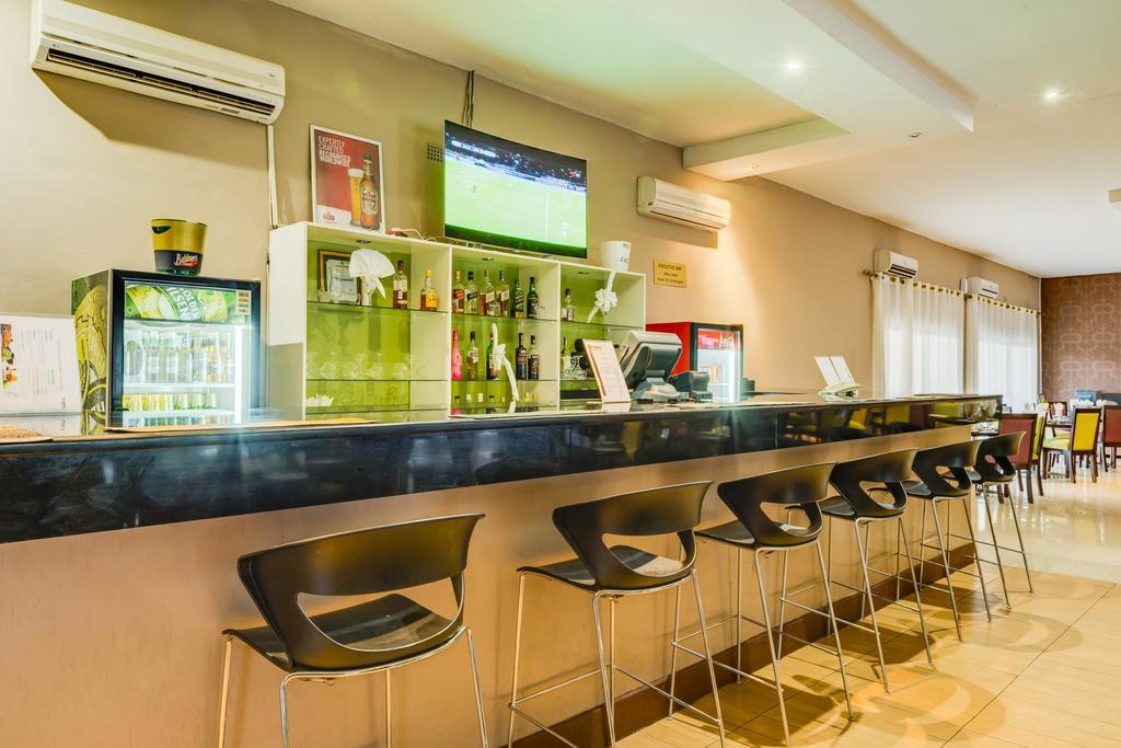 Kadoma Hotel & Conference Centre 외부 사진