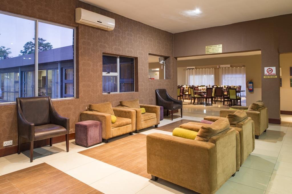 Kadoma Hotel & Conference Centre 외부 사진