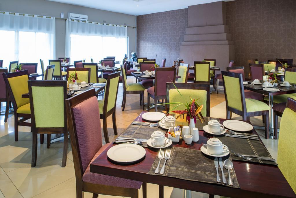 Kadoma Hotel & Conference Centre 외부 사진