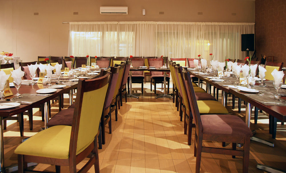 Kadoma Hotel & Conference Centre 외부 사진