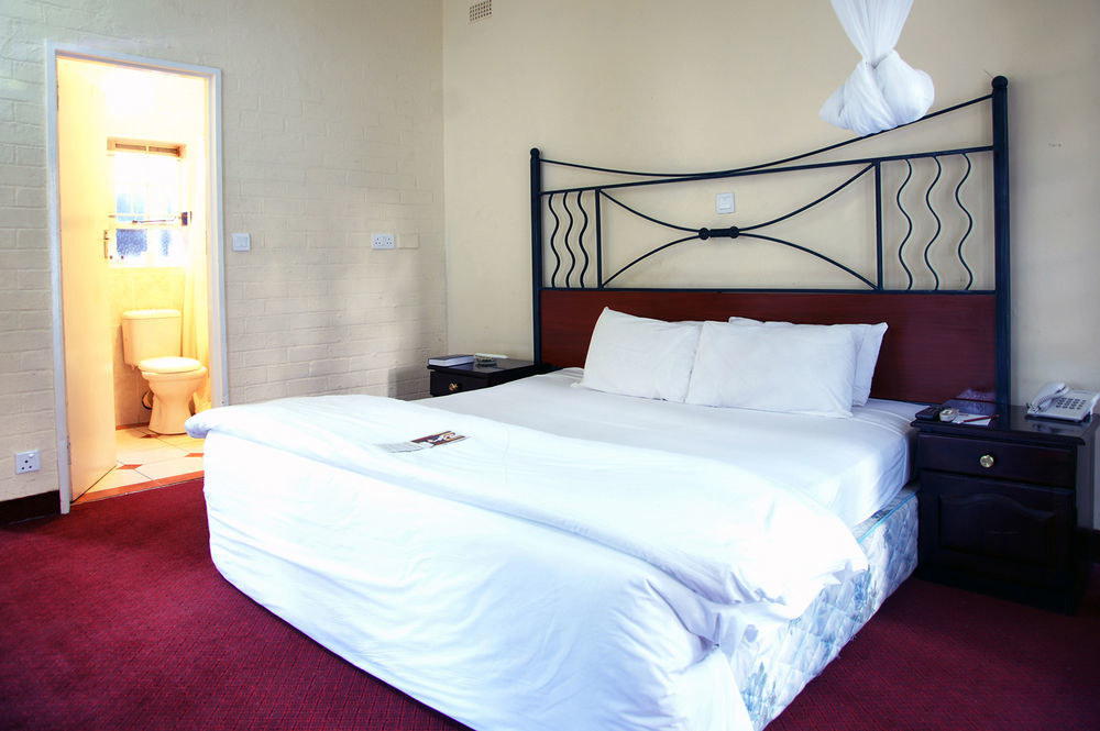 Kadoma Hotel & Conference Centre 외부 사진